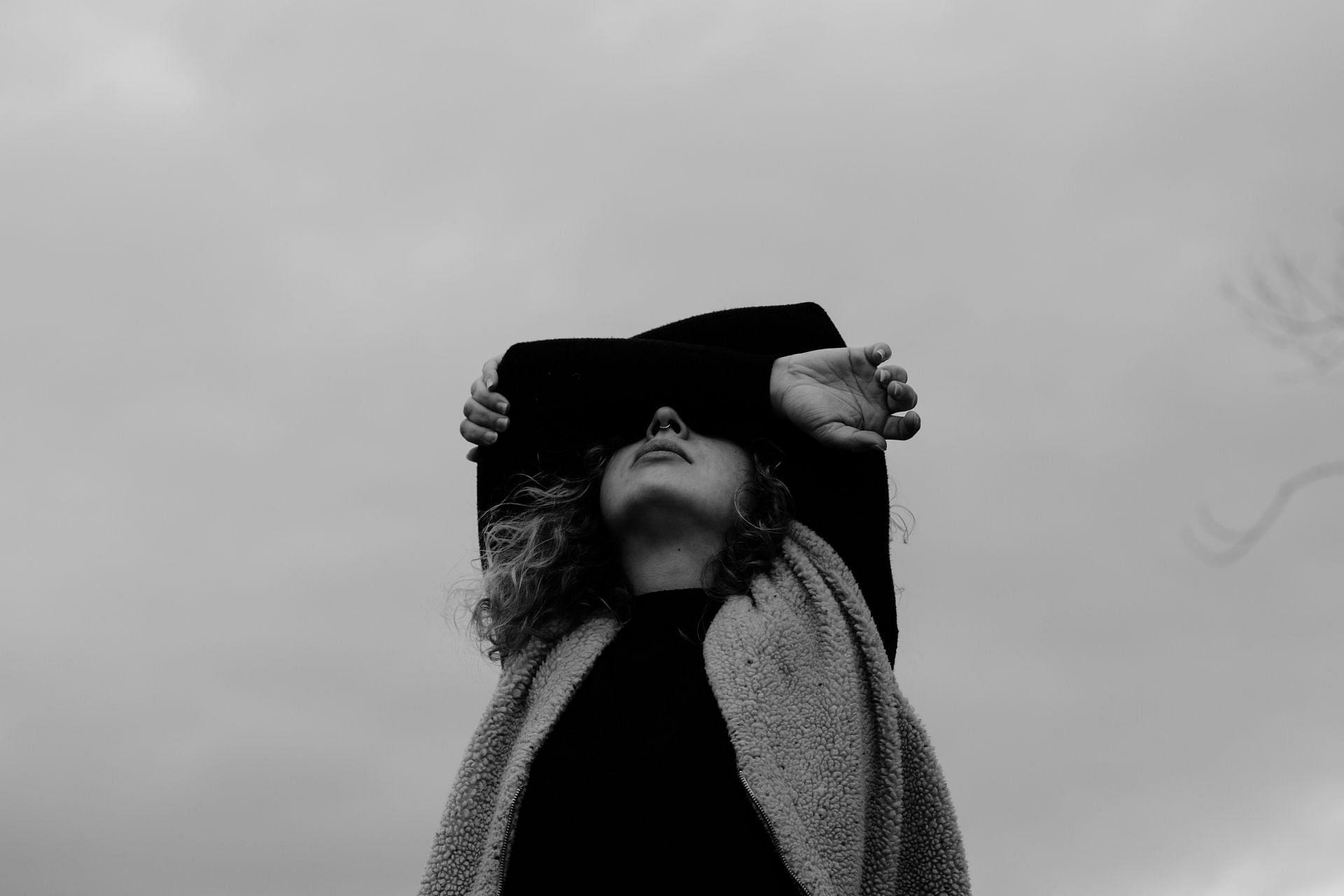 Regulates sleep cycle (Image via Unsplash/Sinitta Leunen)